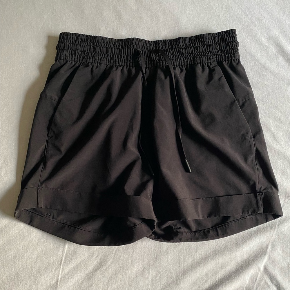 Lululemon Spring Break Away Short